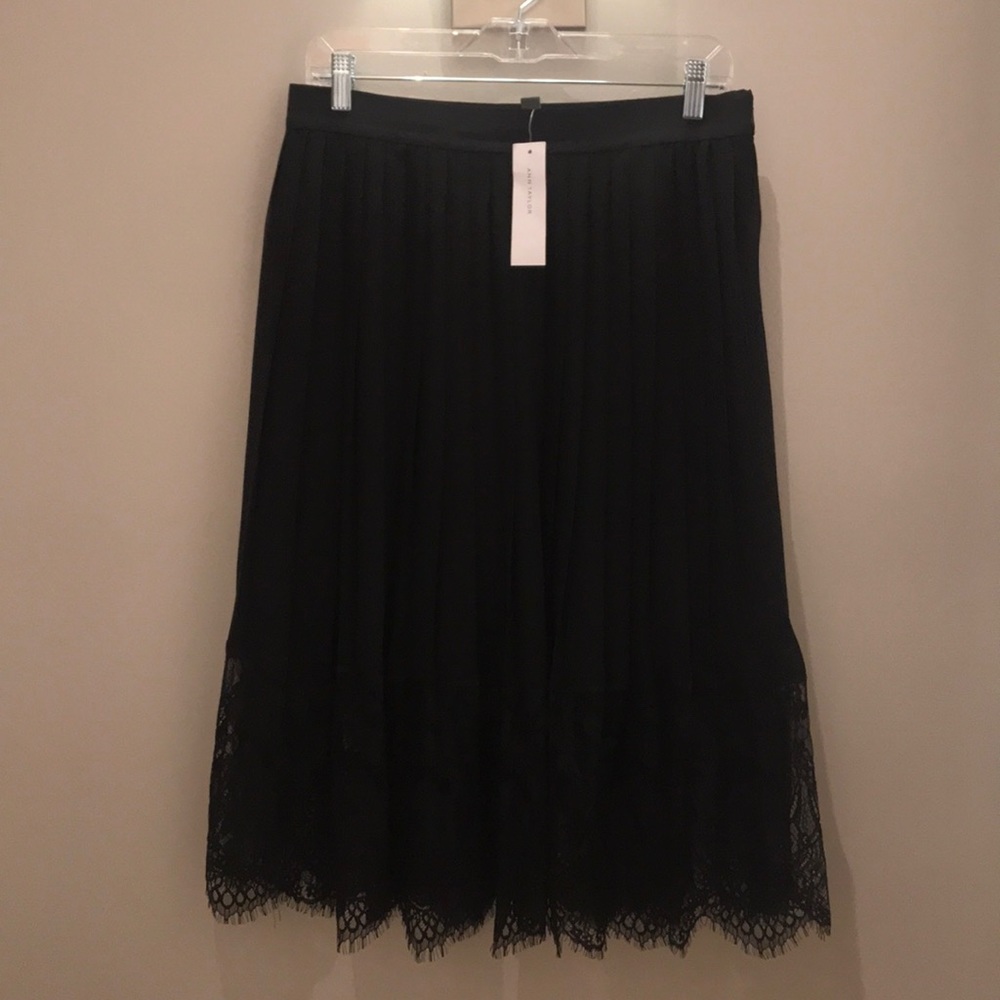 Black pleated skirt